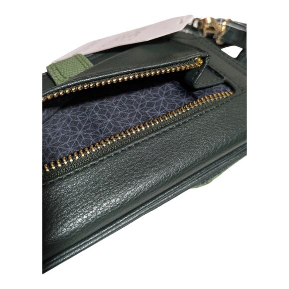 Time and Tru recycled materials women's crossbody wallet green brand new - Picture 5 of 7